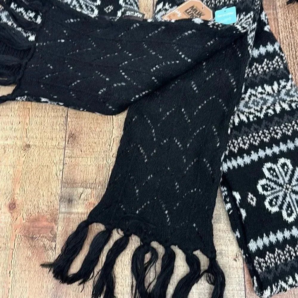 NWT Muk Luks Reversible Scarf, Beanie, and Touchscreen Gloves Set - Picture 3 of 6
